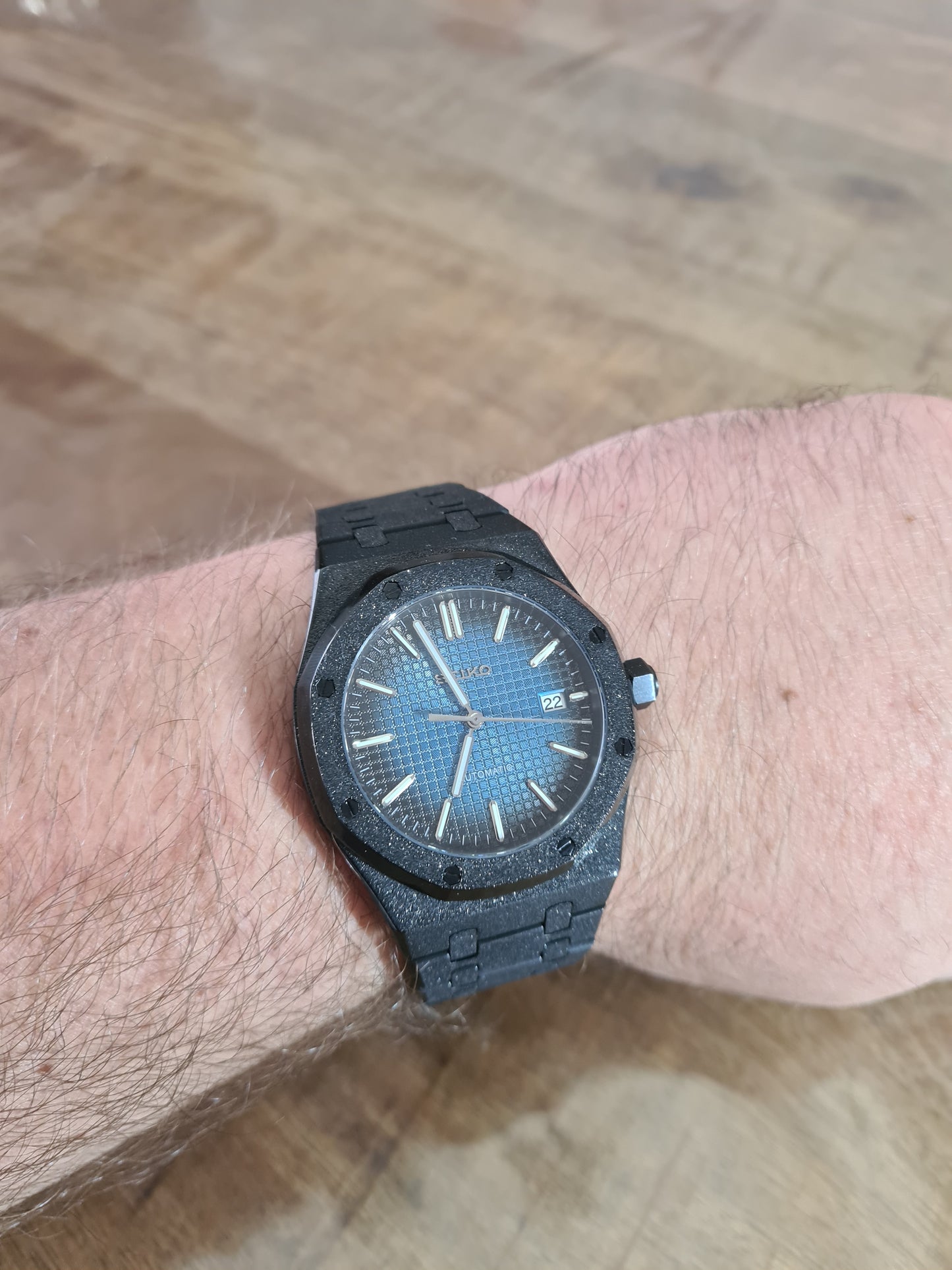 SeikOak – Blue & Black Dial, Black Case 42 mm