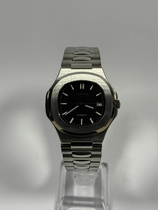 Seikautilus – Black Dial, Silver Case 39 mm