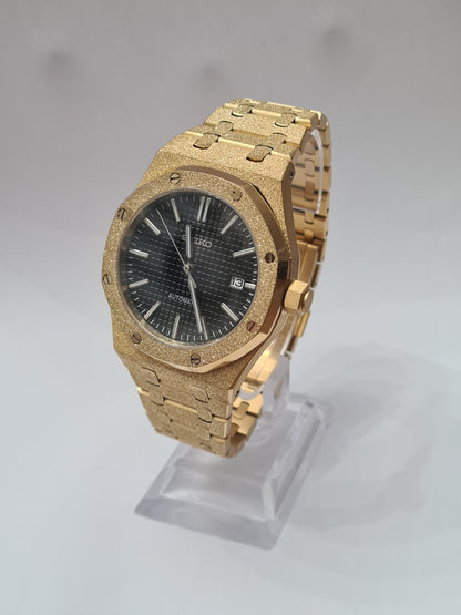SeikOak – Frosted Gold Black Dial, 42 mm