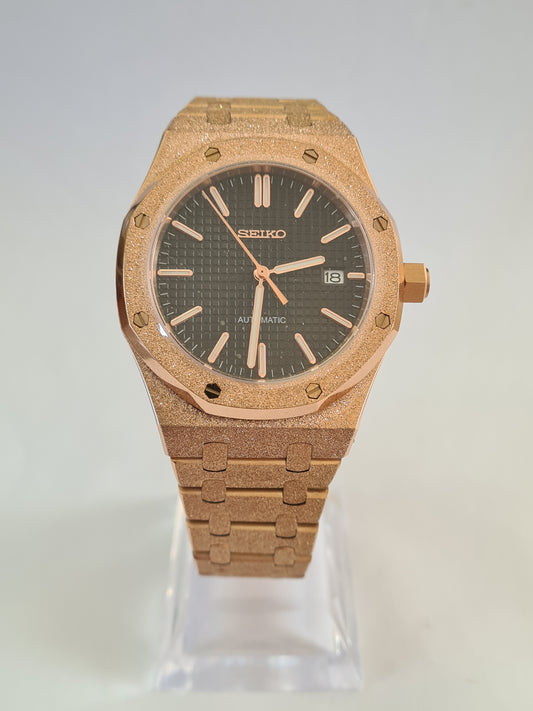 SeikOak – Frosted Rose Gold Black Dial, 42 mm