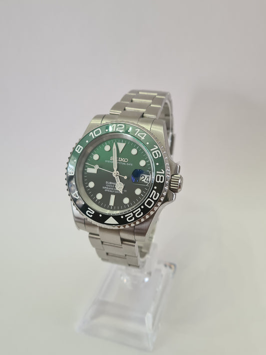 SeikGMT – Green & Black Gradient Dial, Silver Case 39 mm
