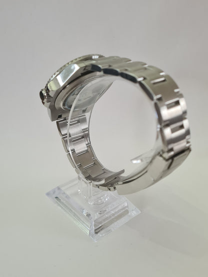 SeikGMT – Green & Black Gradient Dial, Silver Case 39 mm