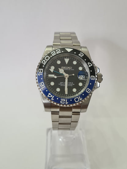 SeikGMT – Batman, Black Dial, Silver Case 39 mm