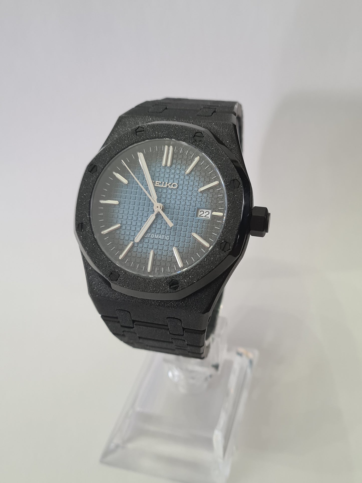 SeikOak – Blue & Black Dial, Black Case 42 mm