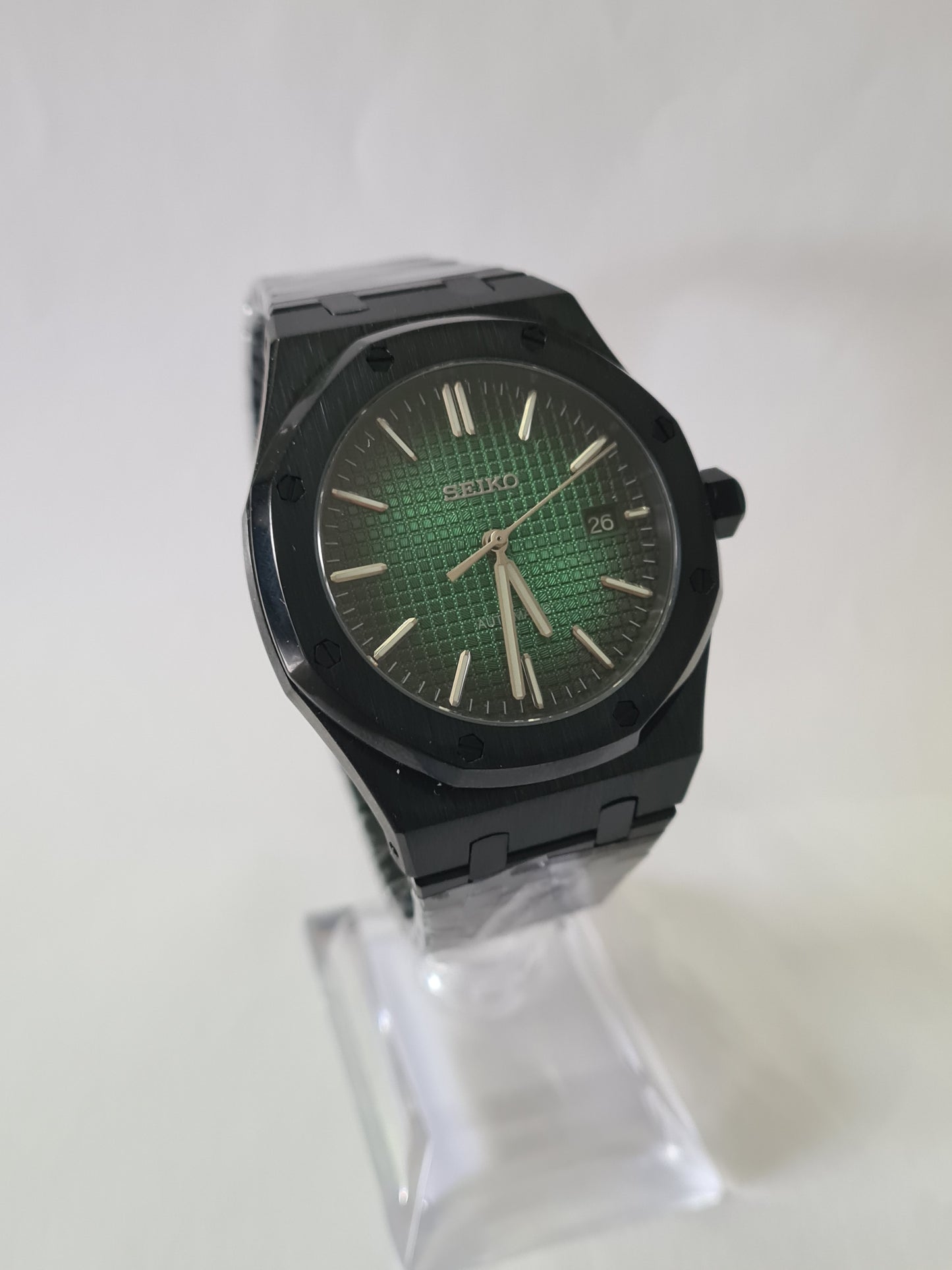 SeikOak – Green & Black Dial, Black Case 42 mm