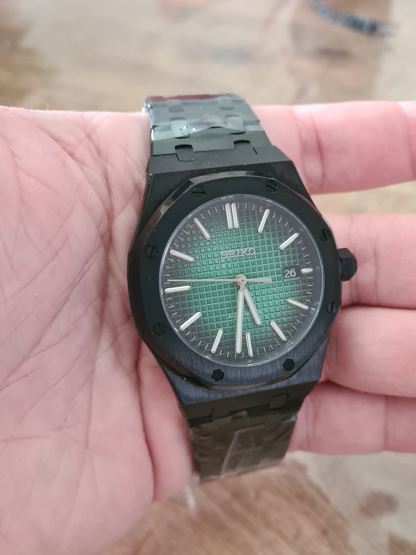 SeikOak – Green & Black Dial, Black Case 42 mm