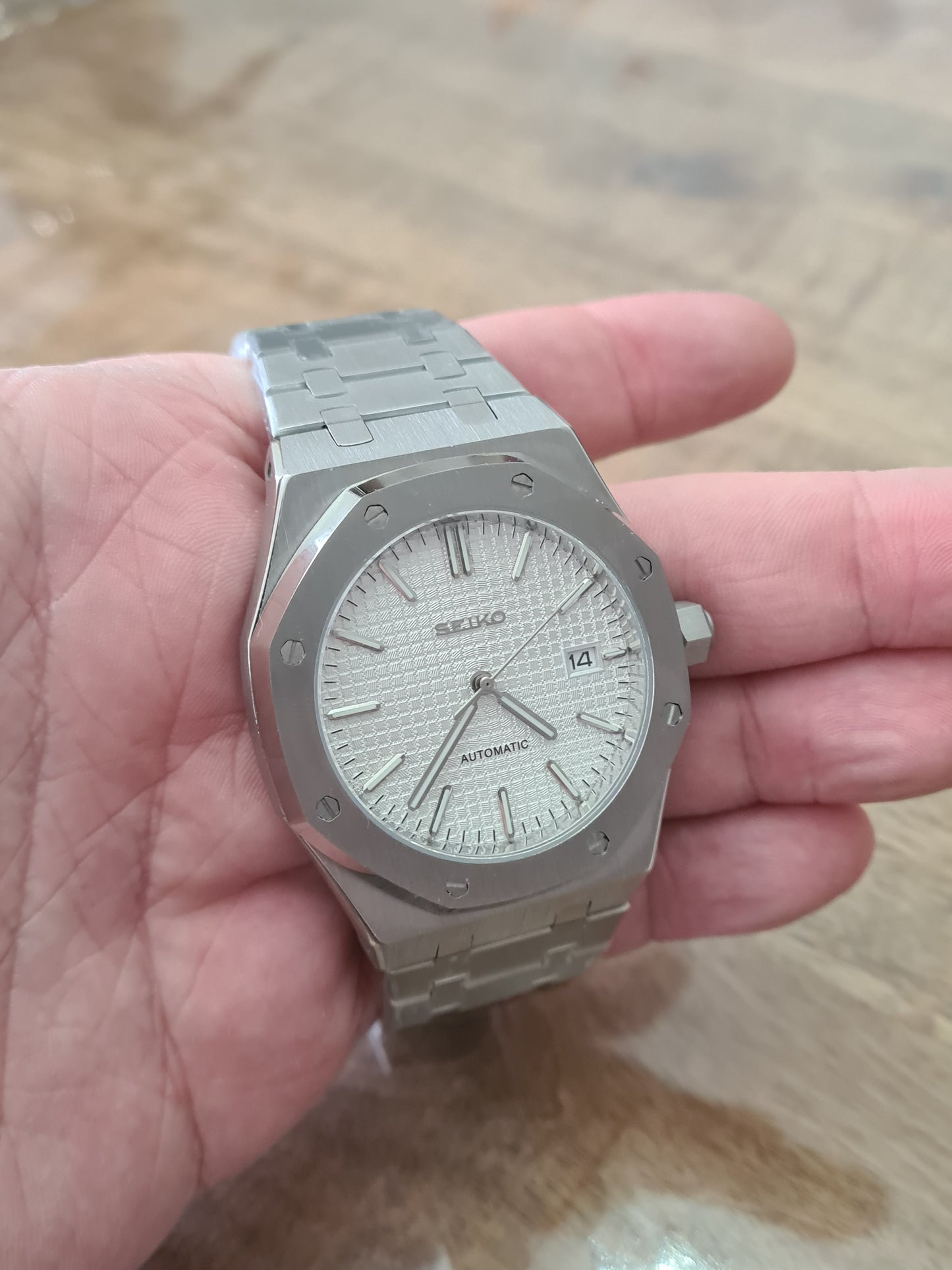 SeikOak – White Dial Steel 42 mm