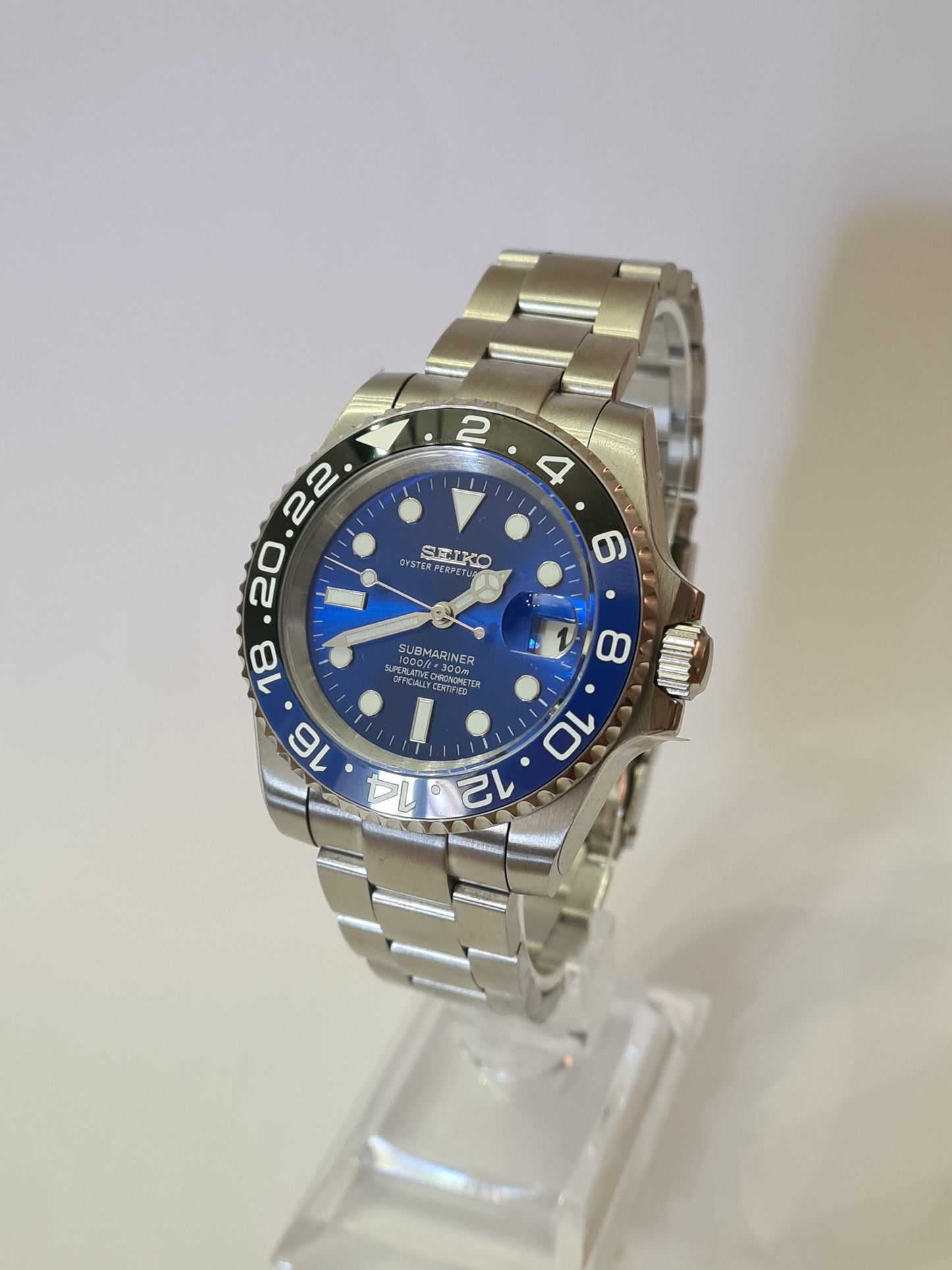 SeikGMT – Blue Dial, Silver Case 39 mm