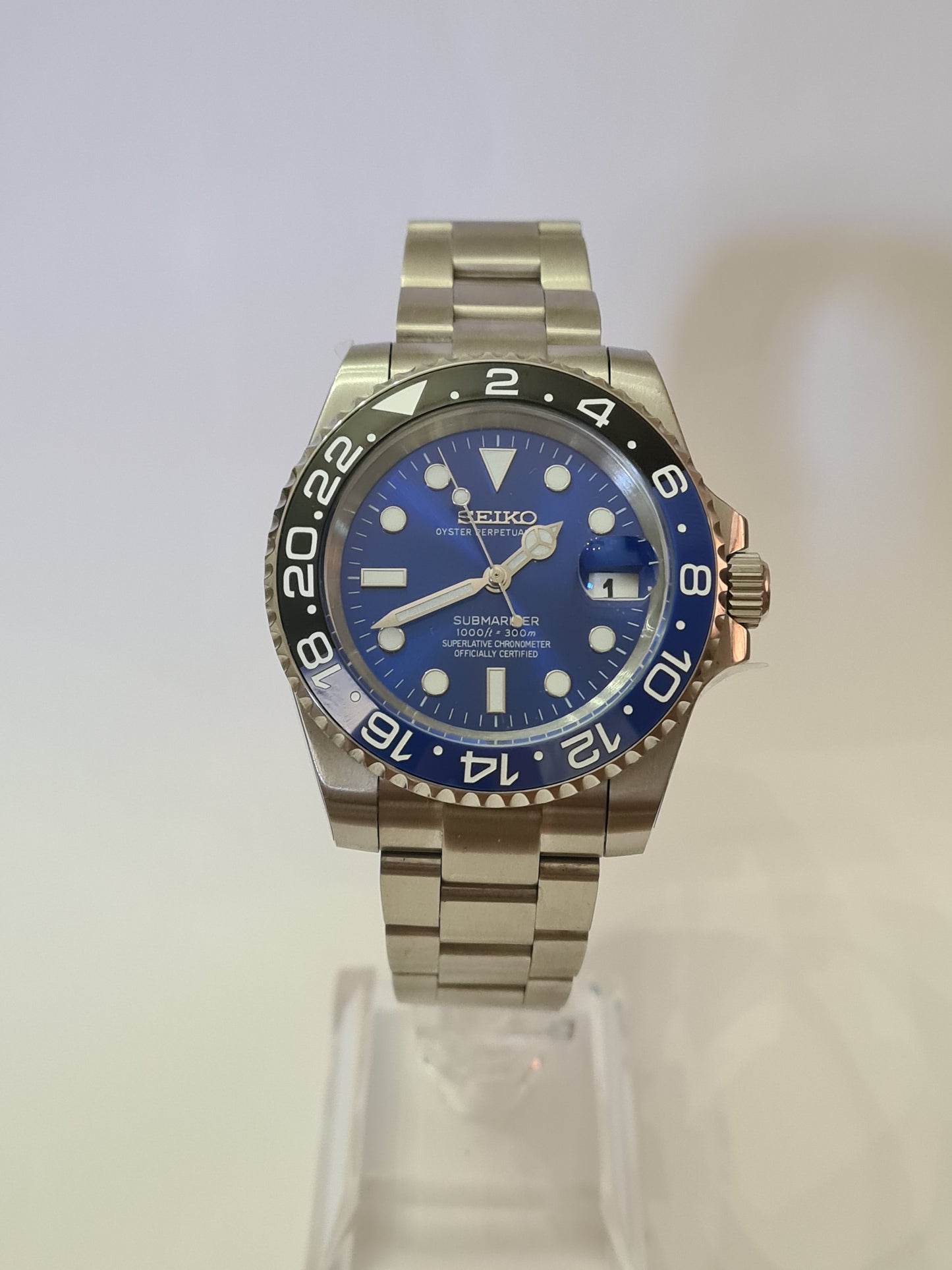 SeikGMT – Blue Dial, Silver Case 39 mm