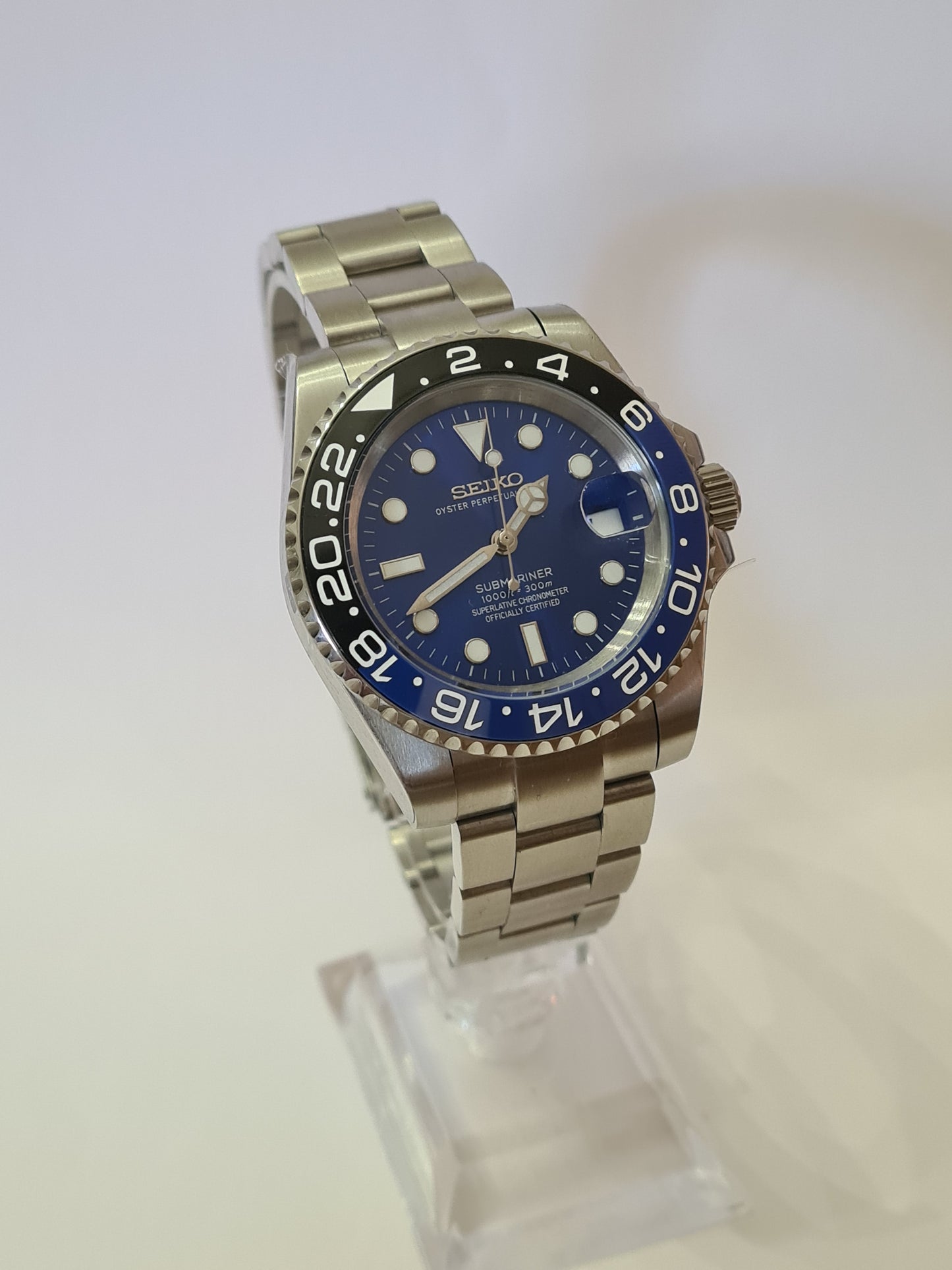 SeikGMT – Blue Dial, Silver Case 39 mm