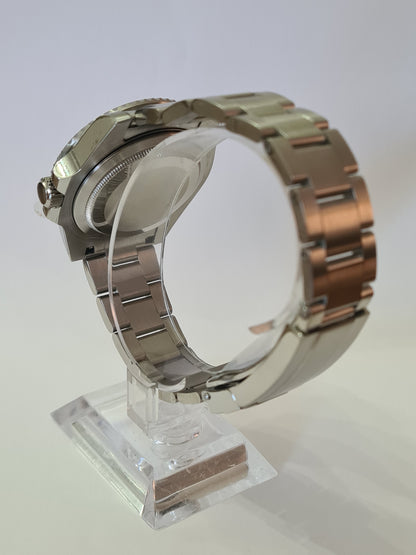 SeikGMT – Blue Dial, Silver Case 39 mm