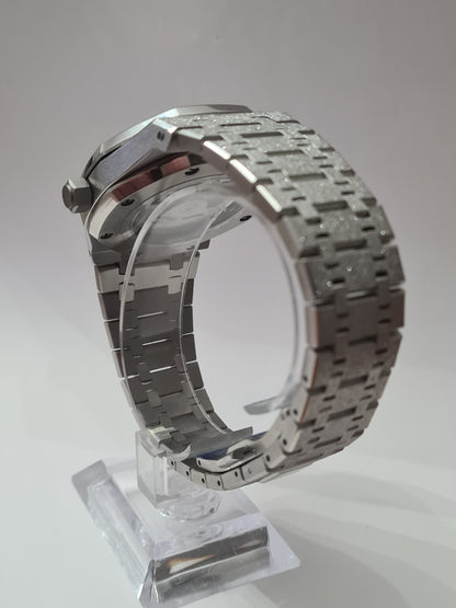 SeikOak – Light Blue Dial, Frosted Silver Case 42 mm