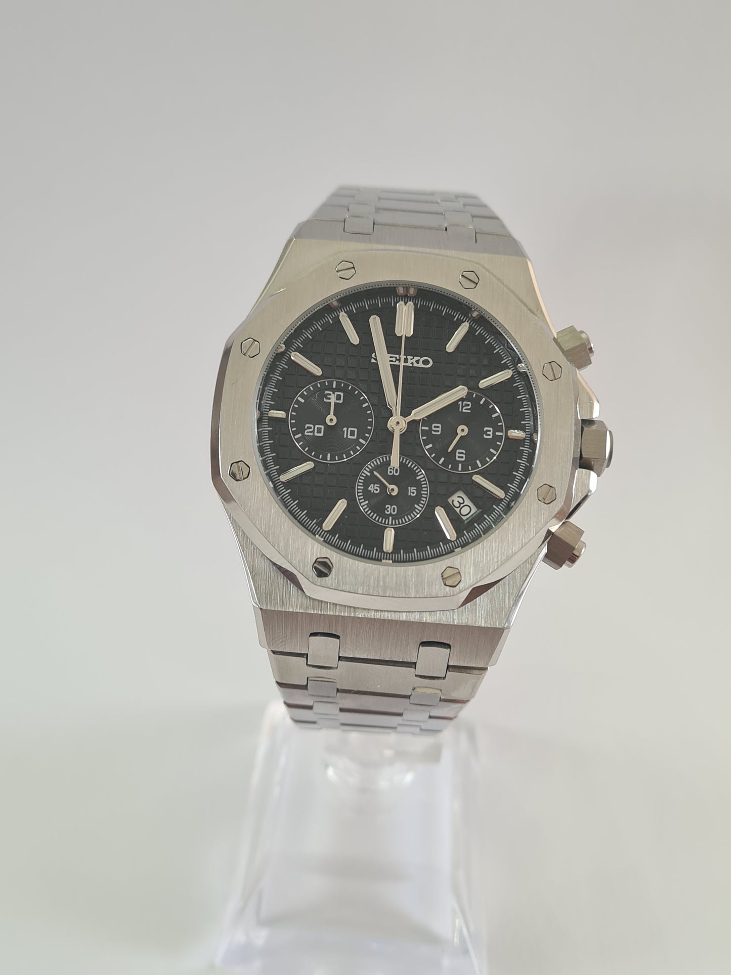 SeikOak – Black Dial, Silver Case 42 mm