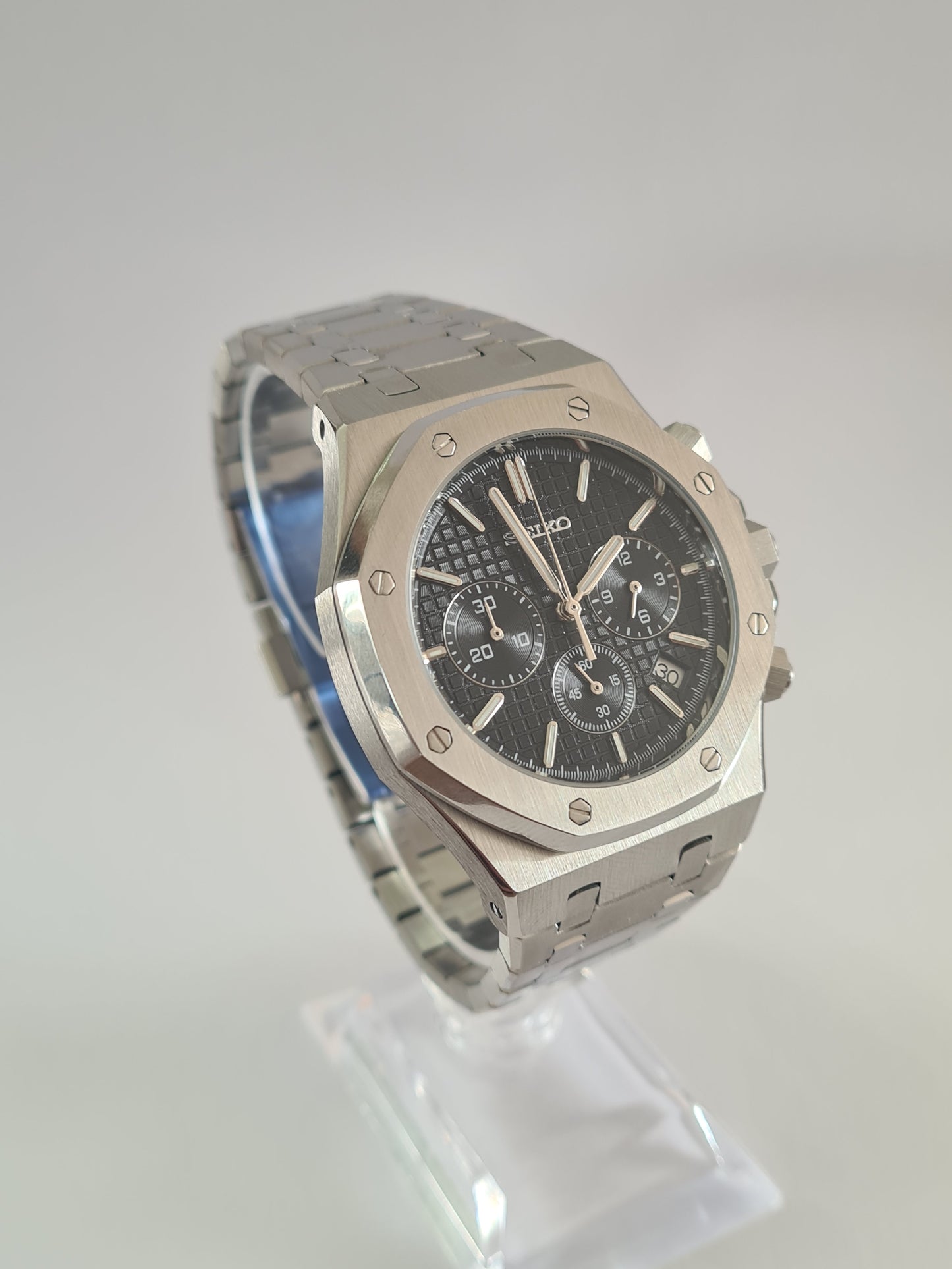 SeikOak – Black Dial, Silver Case 42 mm