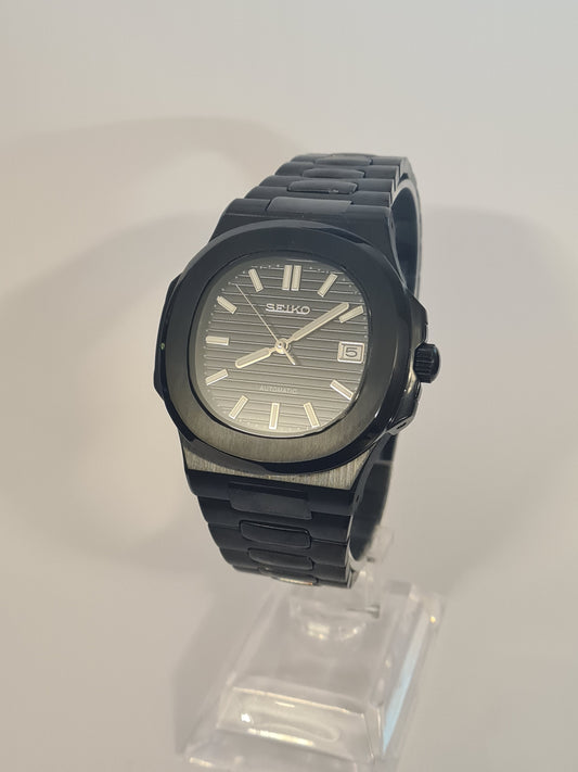 Seikautilus – Black Dial, Black Case 39 mm