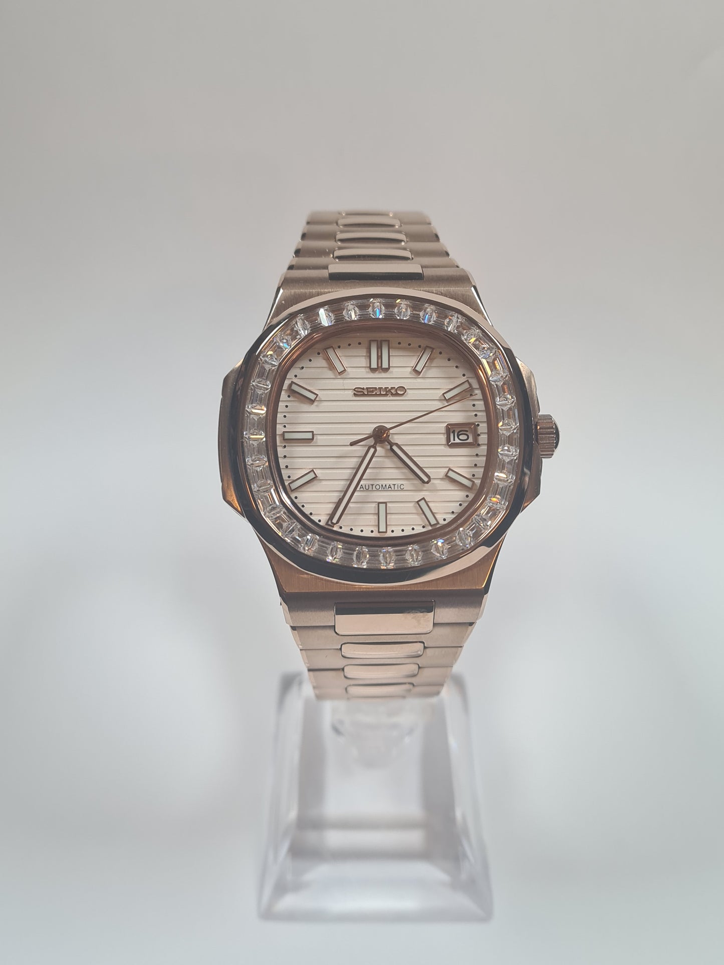 Seikautilus – White Dial, Rose Gold Case Diamond Insert 39 mm
