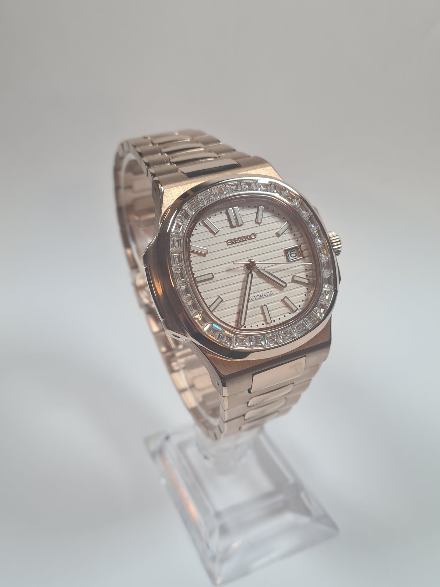 Seikautilus – White Dial, Rose Gold Case Diamond Insert 39 mm