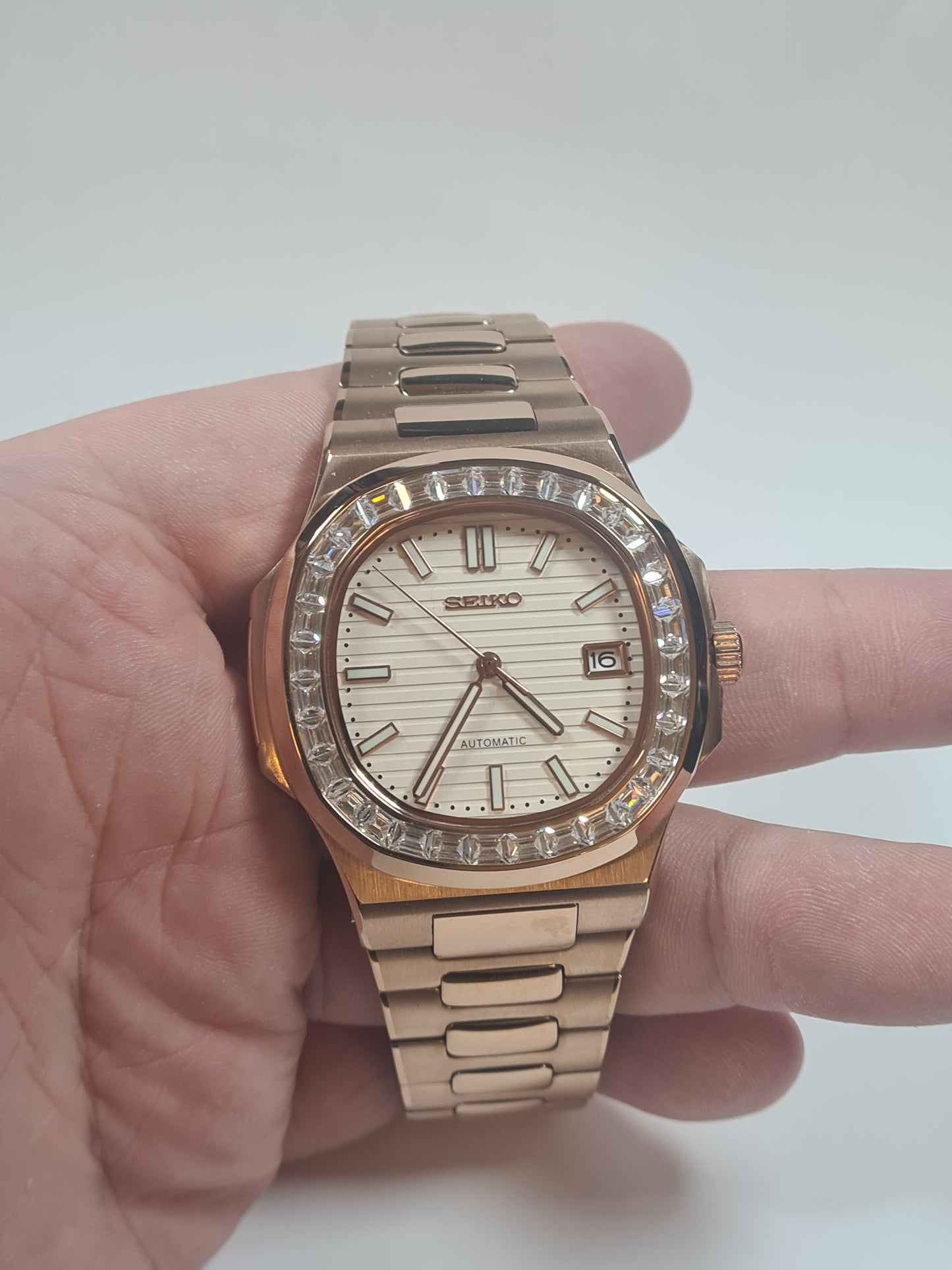 Seikautilus – White Dial, Rose Gold Case Diamond Insert 39 mm