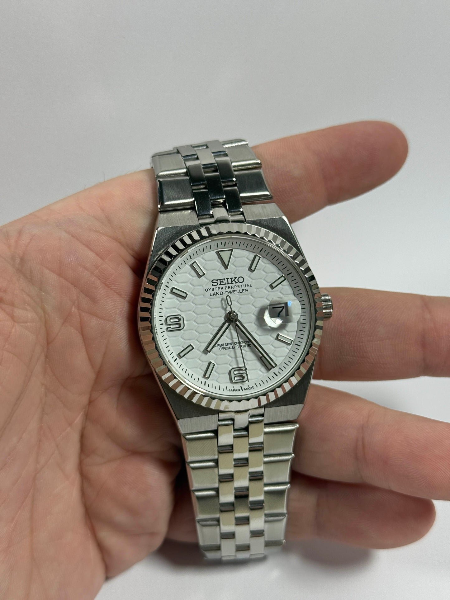 Seikandweller – White Dial, Silver Case 39.5 mm