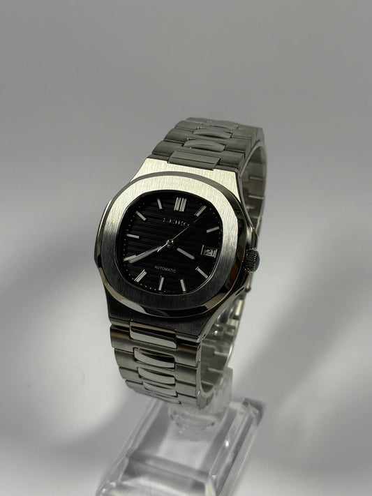 Seikautilus – Black Dial, Silver Case 39 mm