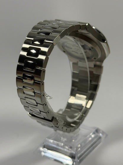 Seikautilus – Black Dial, Silver Case 39 mm