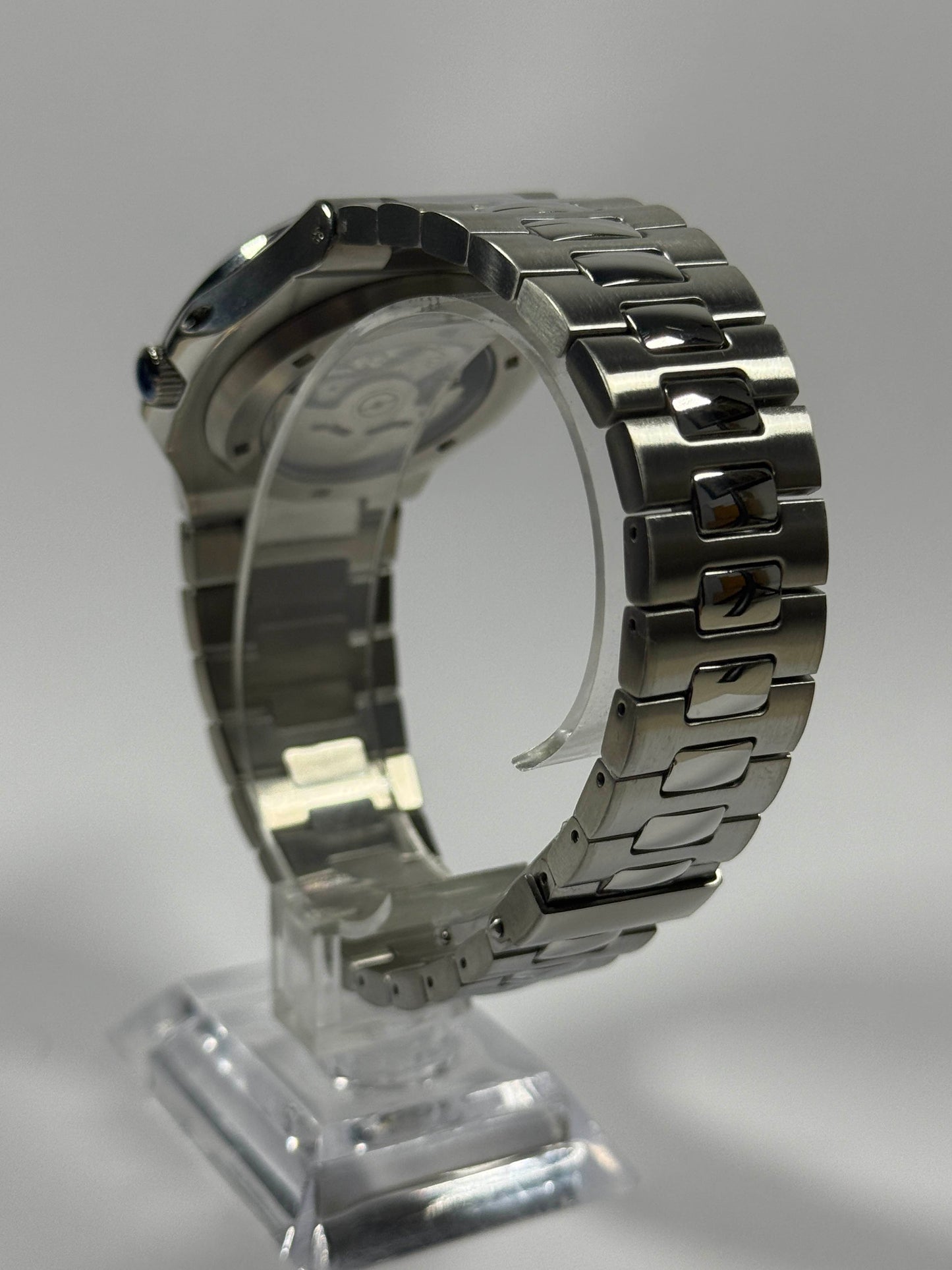 Seikautilus – Black Dial, Silver Case 39 mm