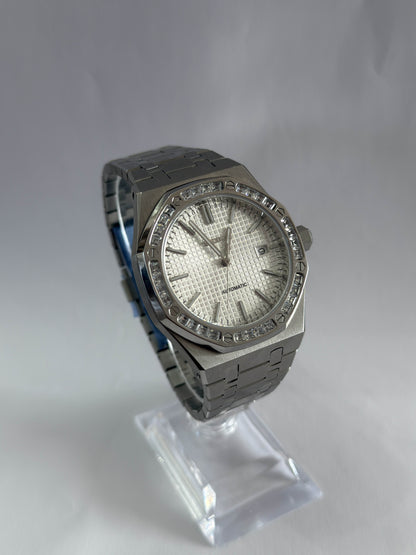 SeikOak – White Gemstone 42 mm